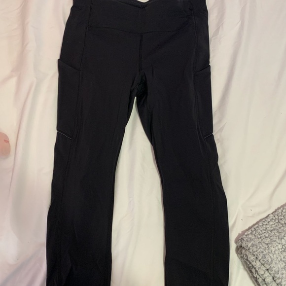 SOLD LULU SPEED UP CROPS - Picture 2 of 2